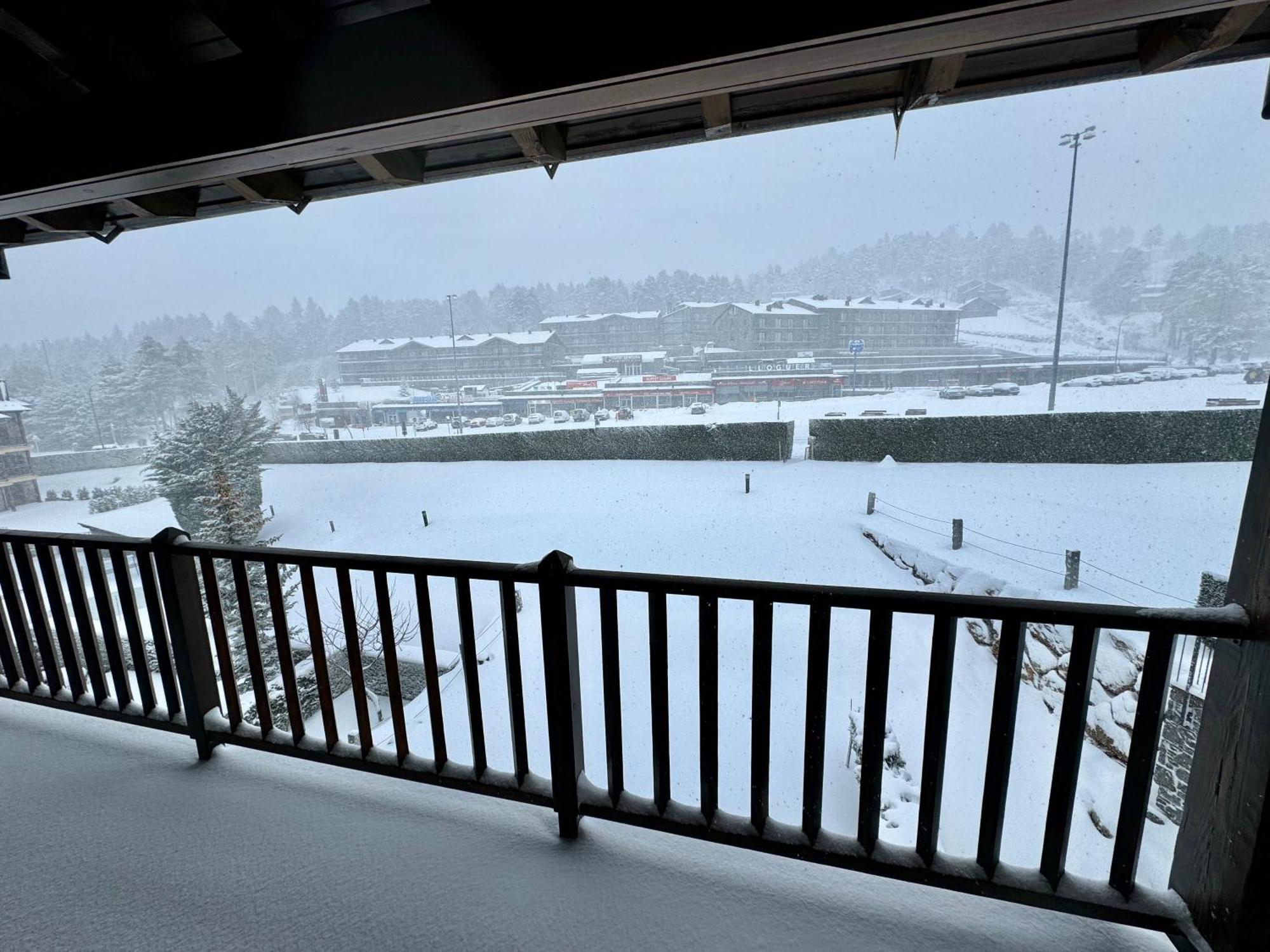 Residencia Pista Llarga Appartement La Molina  Buitenkant foto