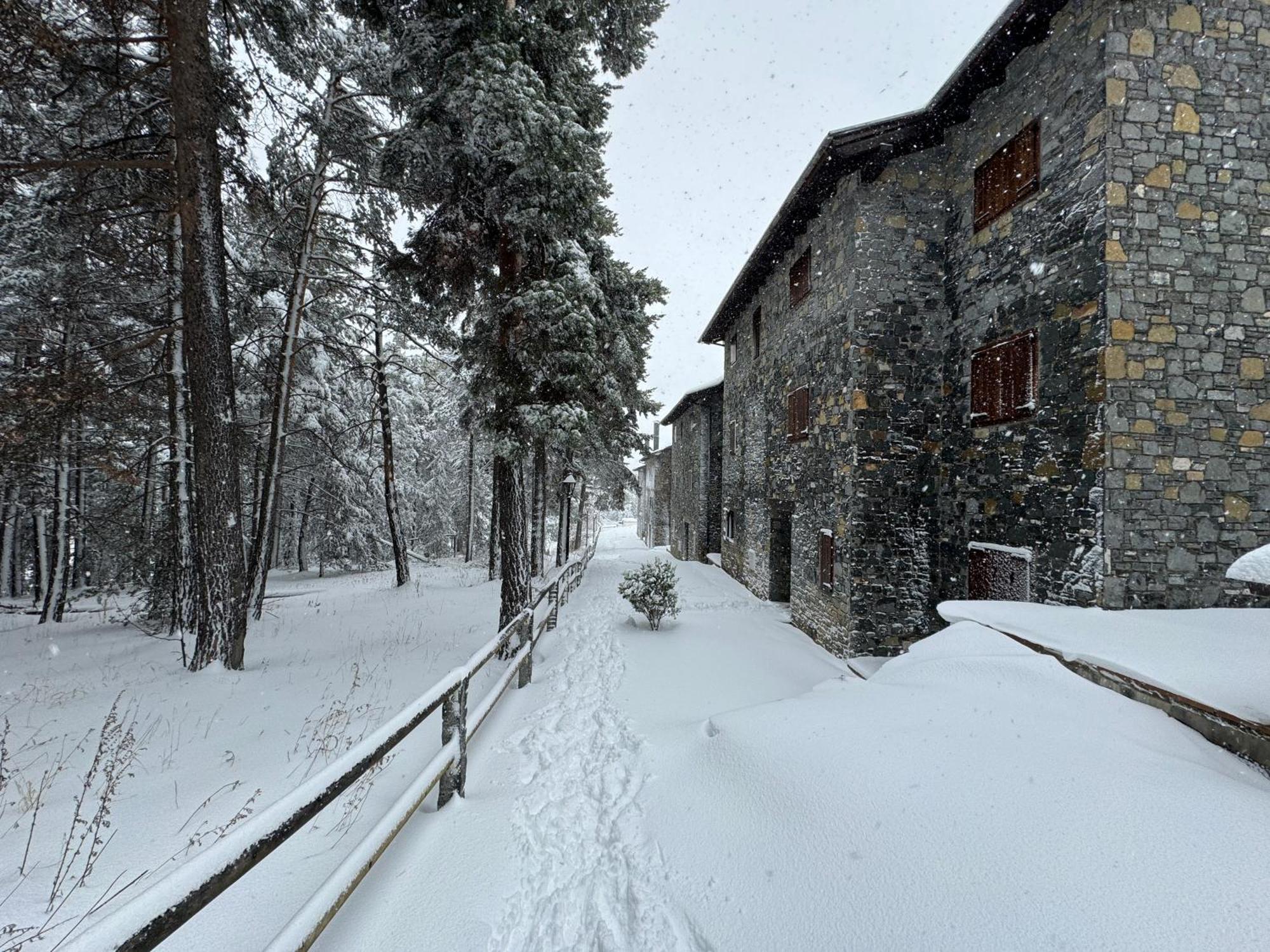 Residencia Pista Llarga Appartement La Molina  Buitenkant foto