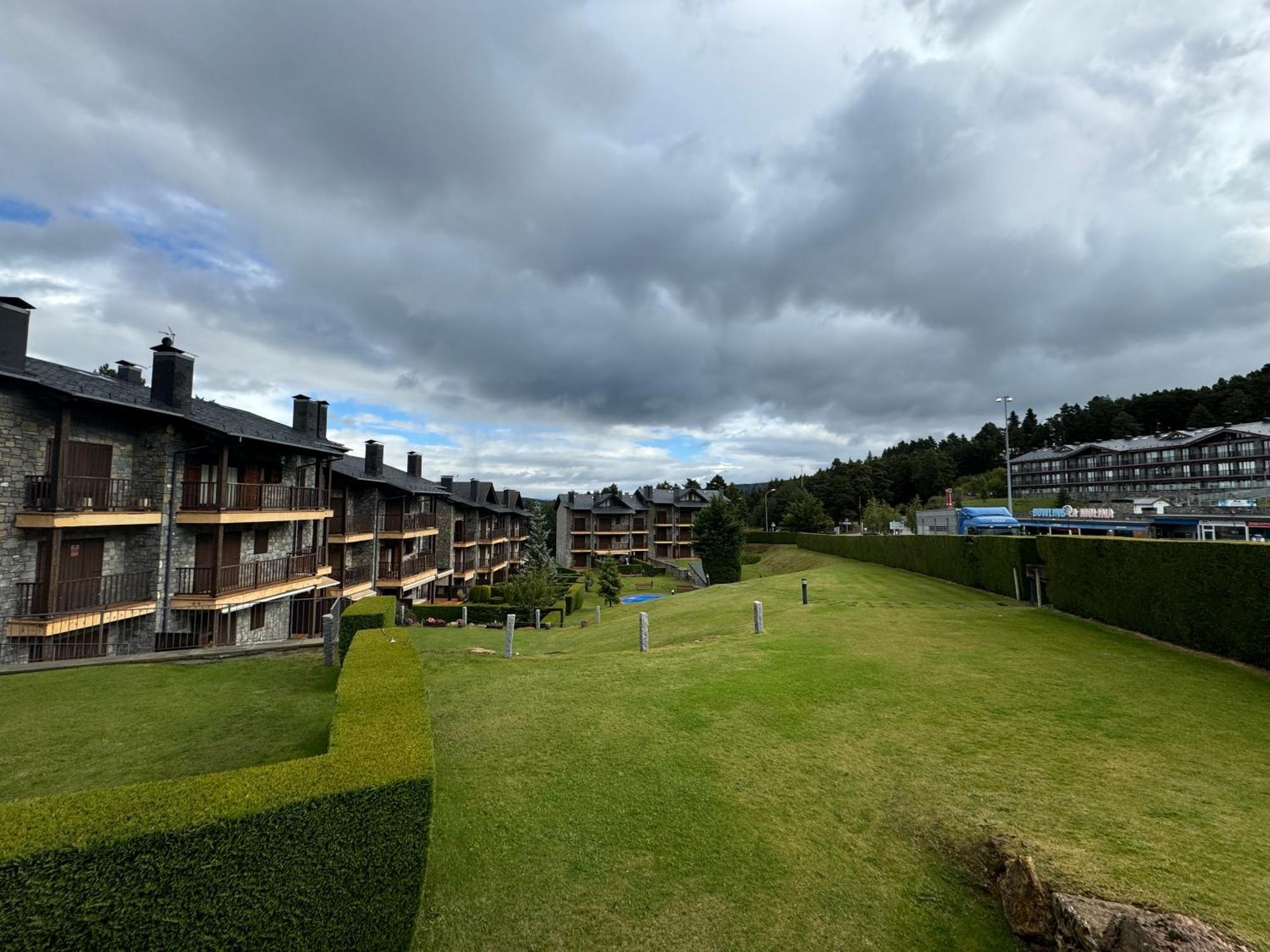 Residencia Pista Llarga Appartement La Molina  Buitenkant foto
