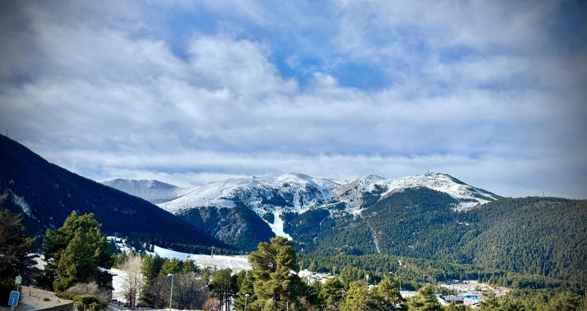 Residencia Pista Llarga Appartement La Molina  Buitenkant foto